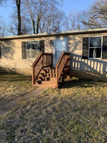 901 E 9th St, Columbia, TN 38401