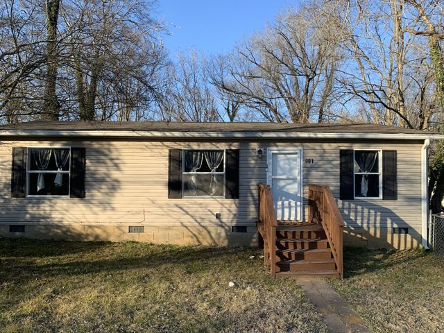 901 E 9th St, Columbia, TN 38401