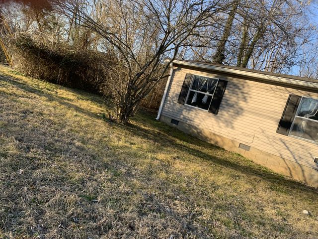 901 E 9th St, Columbia, TN 38401