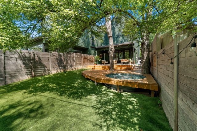 5109 Stone Gate DR 1, Austin, TX 78721