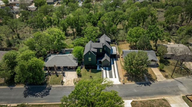 5109 Stone Gate DR 1, Austin, TX 78721