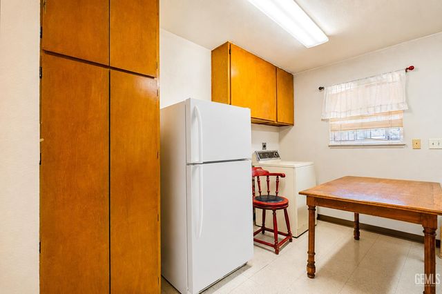 1412 E 11th Street, Bakersfield, CA 93307