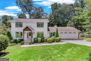 925 Parkhill Place, Gainesville, GA 30501