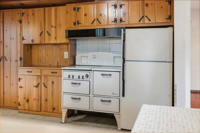 8965 Redwood Drive, Ben Lomond, CA 95005