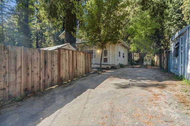 8965 Redwood Drive, Ben Lomond, CA 95005
