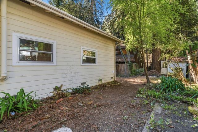 8965 Redwood Drive, Ben Lomond, CA 95005