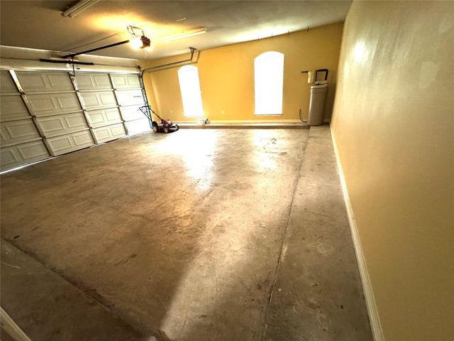 3002 Pine Chase Drive, Montgomery, TX 77356