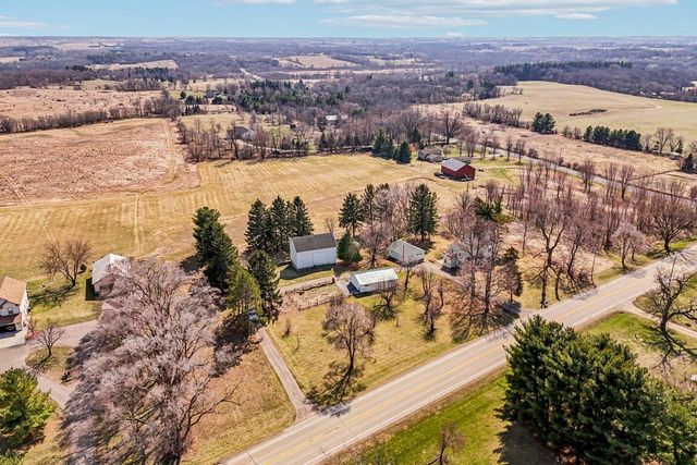 W4669 County Road A ROAD, Elkhorn, WI 53121