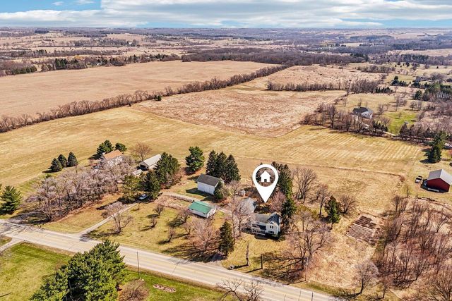 W4669 County Road A ROAD, Elkhorn, WI 53121