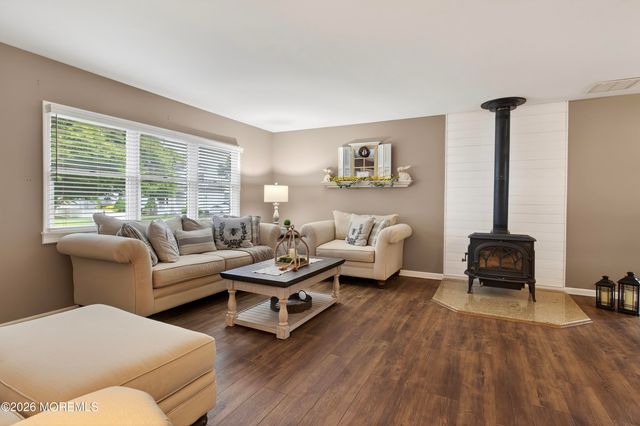 1632 2nd Avenue 1632, Toms River, NJ 08757