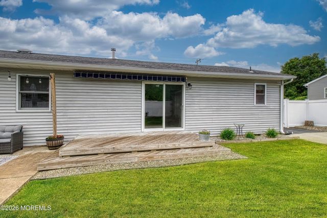 1632 2nd Avenue 1632, Toms River, NJ 08757