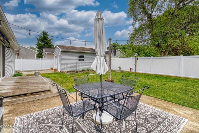 1632 2nd Avenue 1632, Toms River, NJ 08757