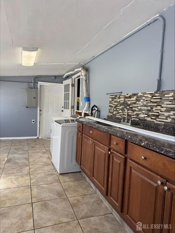 1211 Stelton Road, Piscataway, NJ 08854