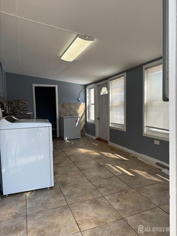 1211 Stelton Road, Piscataway, NJ 08854