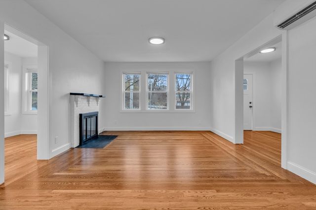 116-118 White Street 118, Belmont, MA 02478