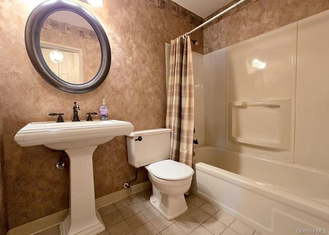 79 Birchwood Road, Coram, NY 11727