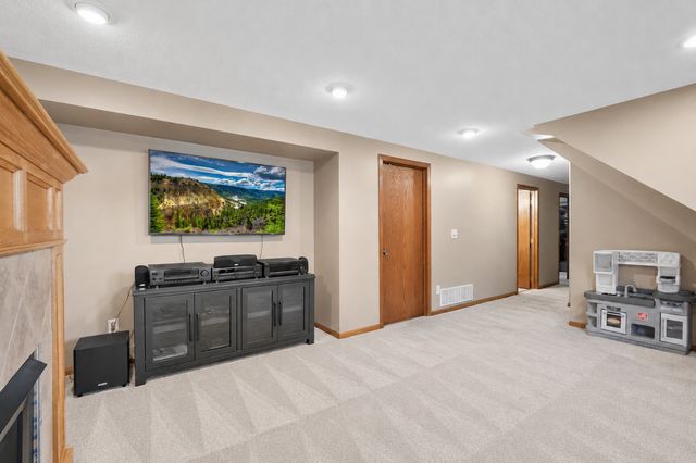 9115 Janero Avenue S, Cottage Grove, MN 55016