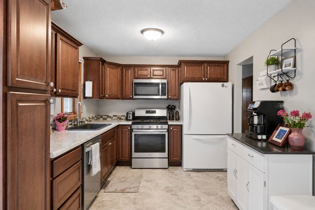 9115 Janero Avenue S, Cottage Grove, MN 55016