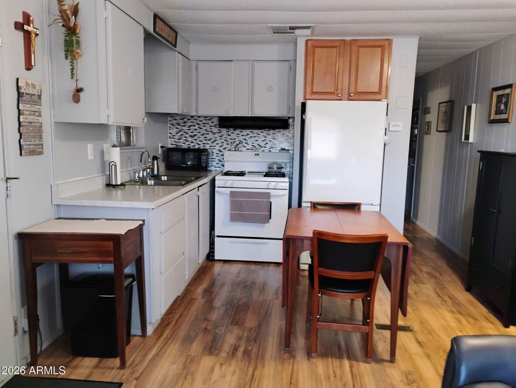900 S Idaho Road 940, Apache Junction, AZ 85119 — photo 4