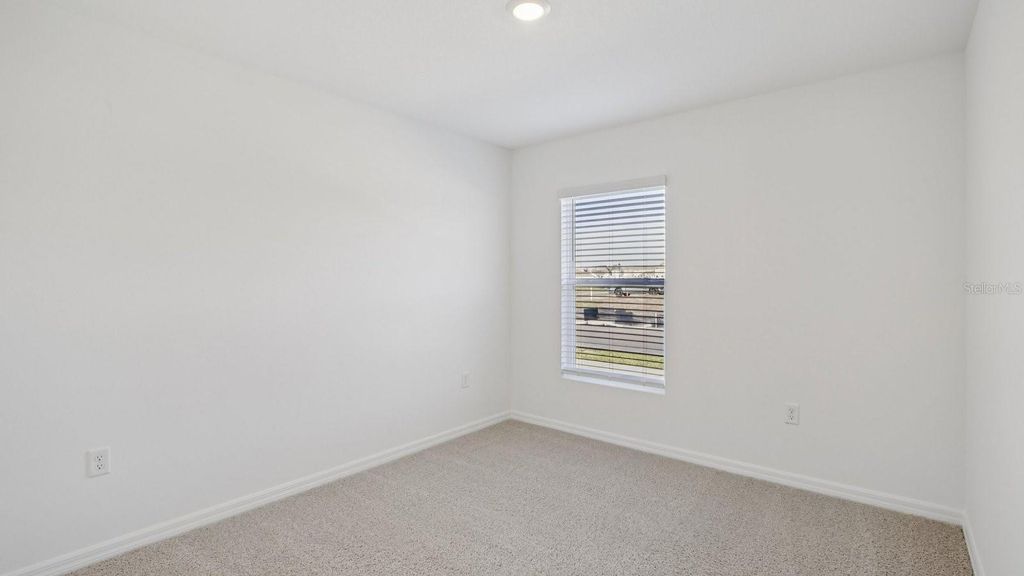 Image 23 of property listing at 12038 NOBLE CHASE PATH, Dade City, FL 33525