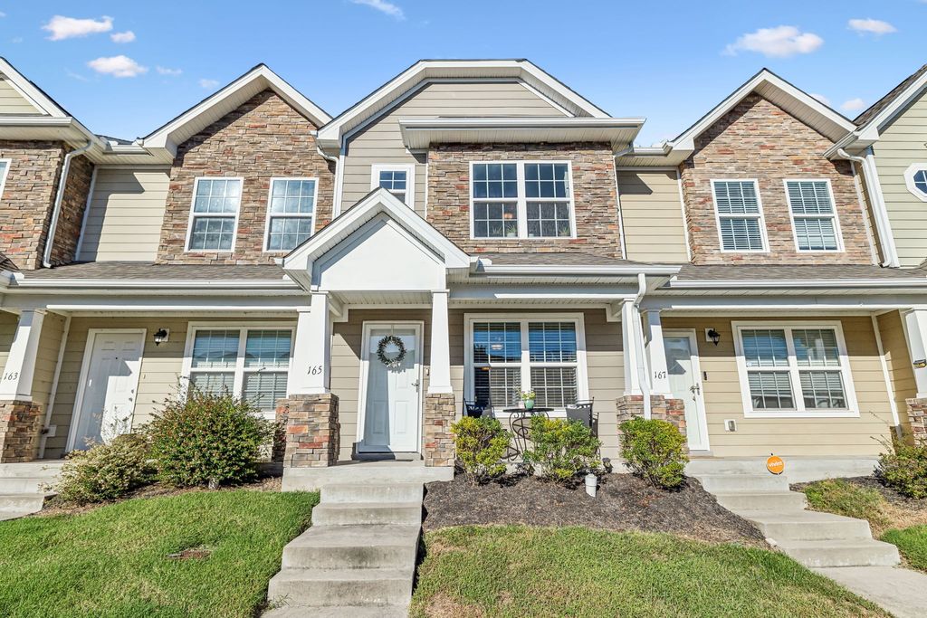 165 Cobblestone Place Dr, Goodlettsville, TN 37072