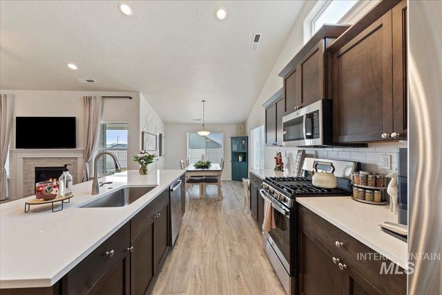 1289 Sundog Ave, Middleton, ID 83644