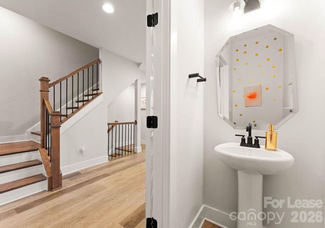 648 W End Drive, Charlotte, NC 28208