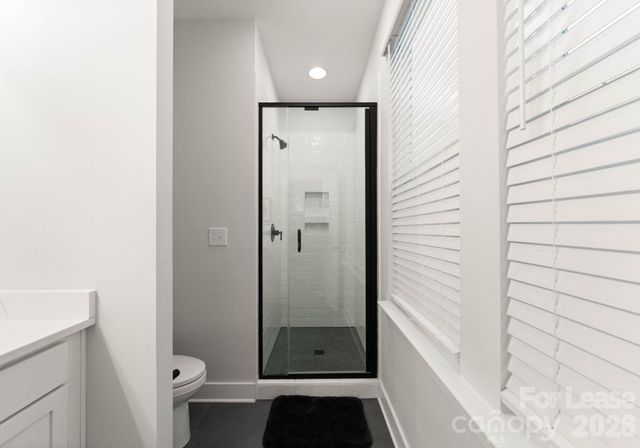 648 W End Drive, Charlotte, NC 28208