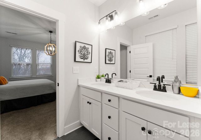 648 W End Drive, Charlotte, NC 28208