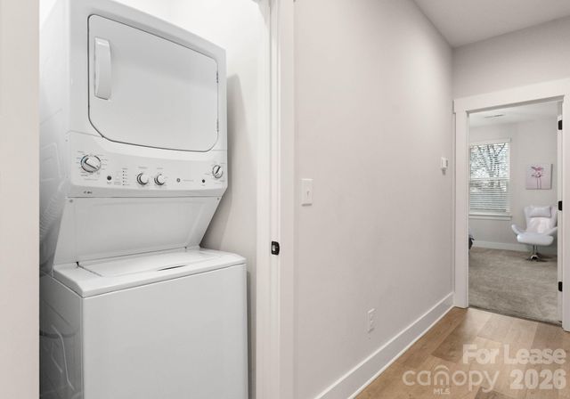 648 W End Drive, Charlotte, NC 28208