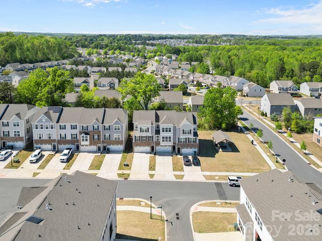 9866 Oaklawn Boulevard NW, Huntersville, NC 28078