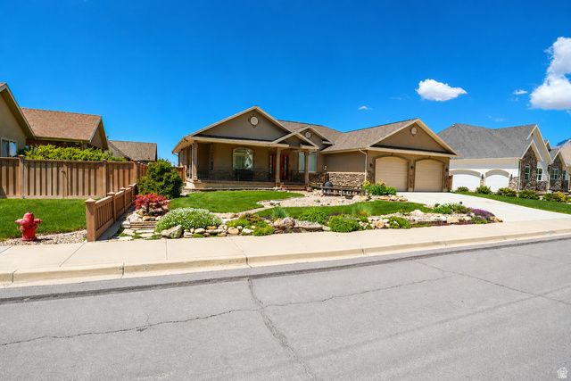 1055 N 1000 E, Mapleton, UT 84664