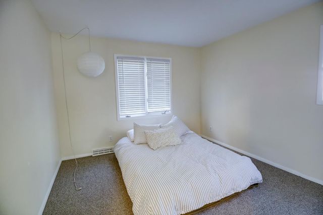 5318-5320 Manitowoc Parkway, Madison, WI 53705