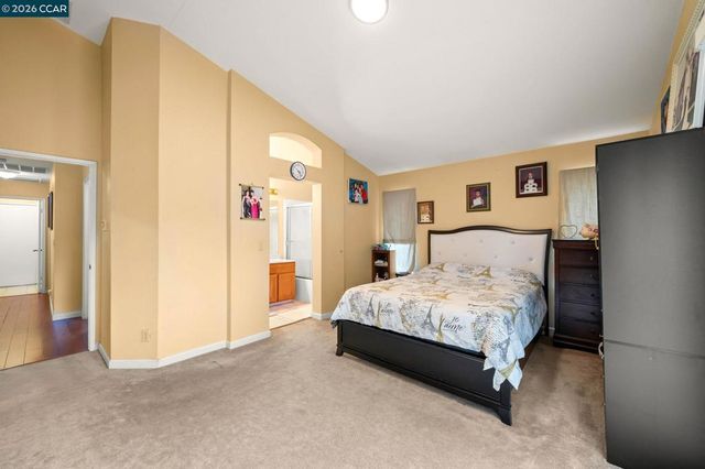 207 Babbling Brook Way, Pittsburg, CA 94565