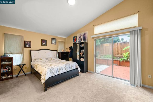 207 Babbling Brook Way, Pittsburg, CA 94565