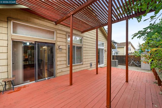 207 Babbling Brook Way, Pittsburg, CA 94565