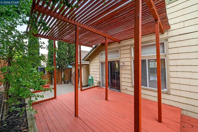 207 Babbling Brook Way, Pittsburg, CA 94565
