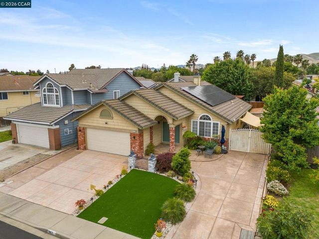 207 Babbling Brook Way, Pittsburg, CA 94565
