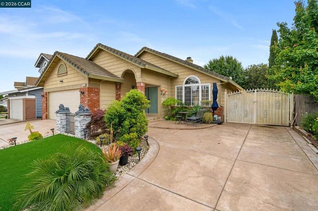 207 Babbling Brook Way, Pittsburg, CA 94565