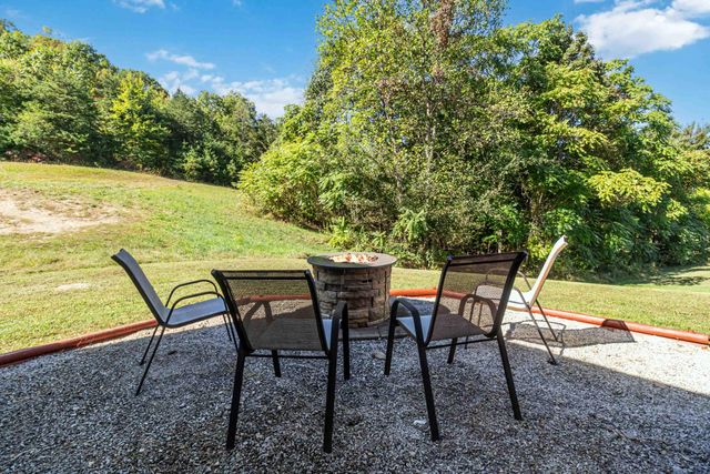 2682 Dreyfus Road, Waco, KY 40385