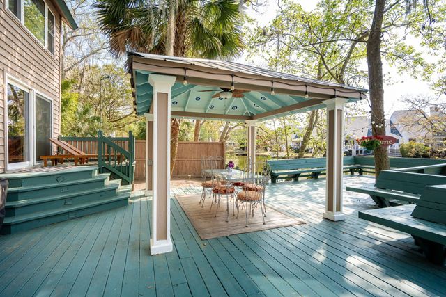 759 Lake Frances Drive, Charleston, SC 29412