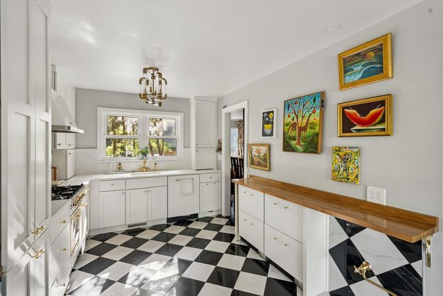 759 Lake Frances Drive, Charleston, SC 29412