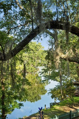 759 Lake Frances Drive, Charleston, SC 29412