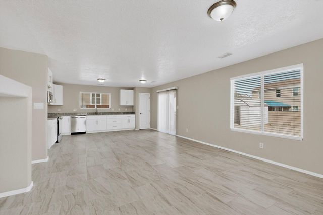 6557 Grants Drive NE, Rio Rancho, NM 87144