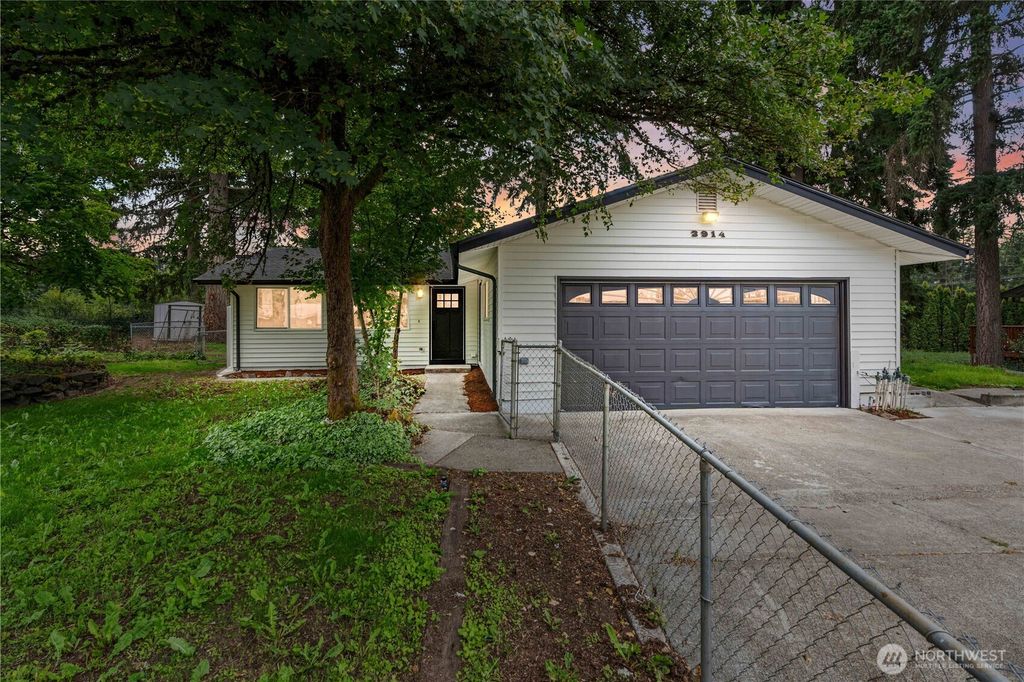 3914 246th Street Ct E, Spanaway, WA 98387