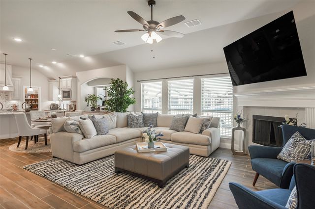 8244 Cheetah Path, Godley, TX 76044