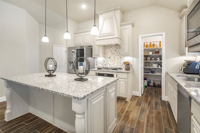 8244 Cheetah Path, Godley, TX 76044