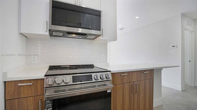 1119 W Las Olas Blvd 3, Fort Lauderdale, FL 33312