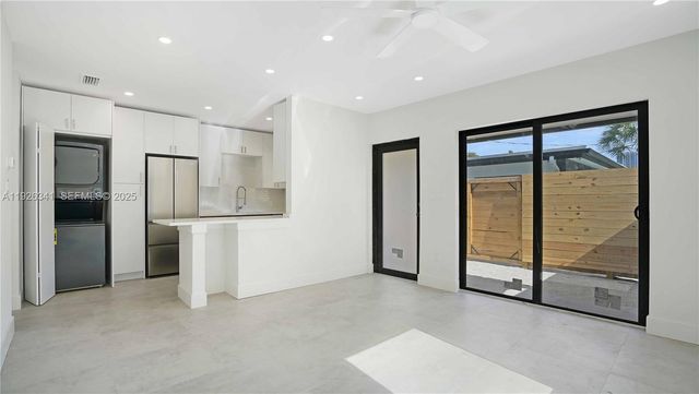 1119 W Las Olas Blvd 3, Fort Lauderdale, FL 33312