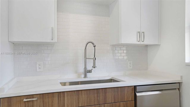 1119 W Las Olas Blvd 3, Fort Lauderdale, FL 33312